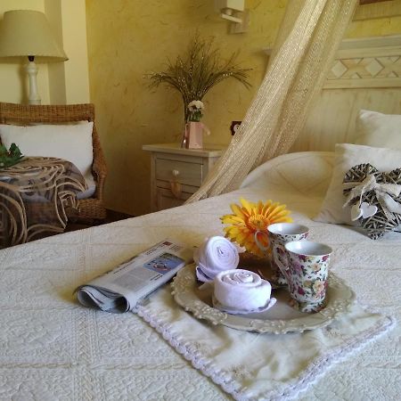 Laurel De La Reina Bed & Breakfast - Boutiqueラ・スビア エクステリア 写真