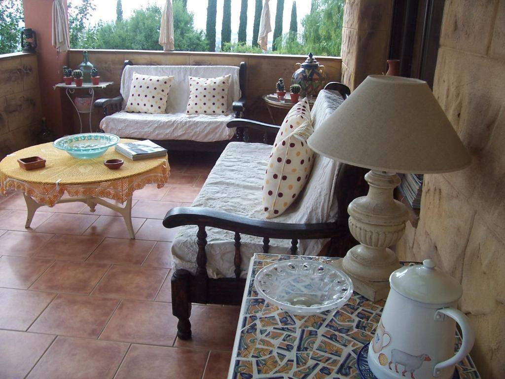 Laurel De La Reina Bed & Breakfast - Boutiqueラ・スビア エクステリア 写真