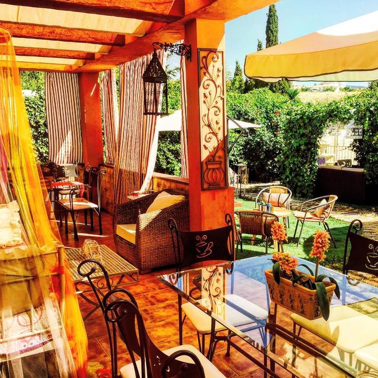 Laurel De La Reina Bed & Breakfast - Boutiqueラ・スビア エクステリア 写真